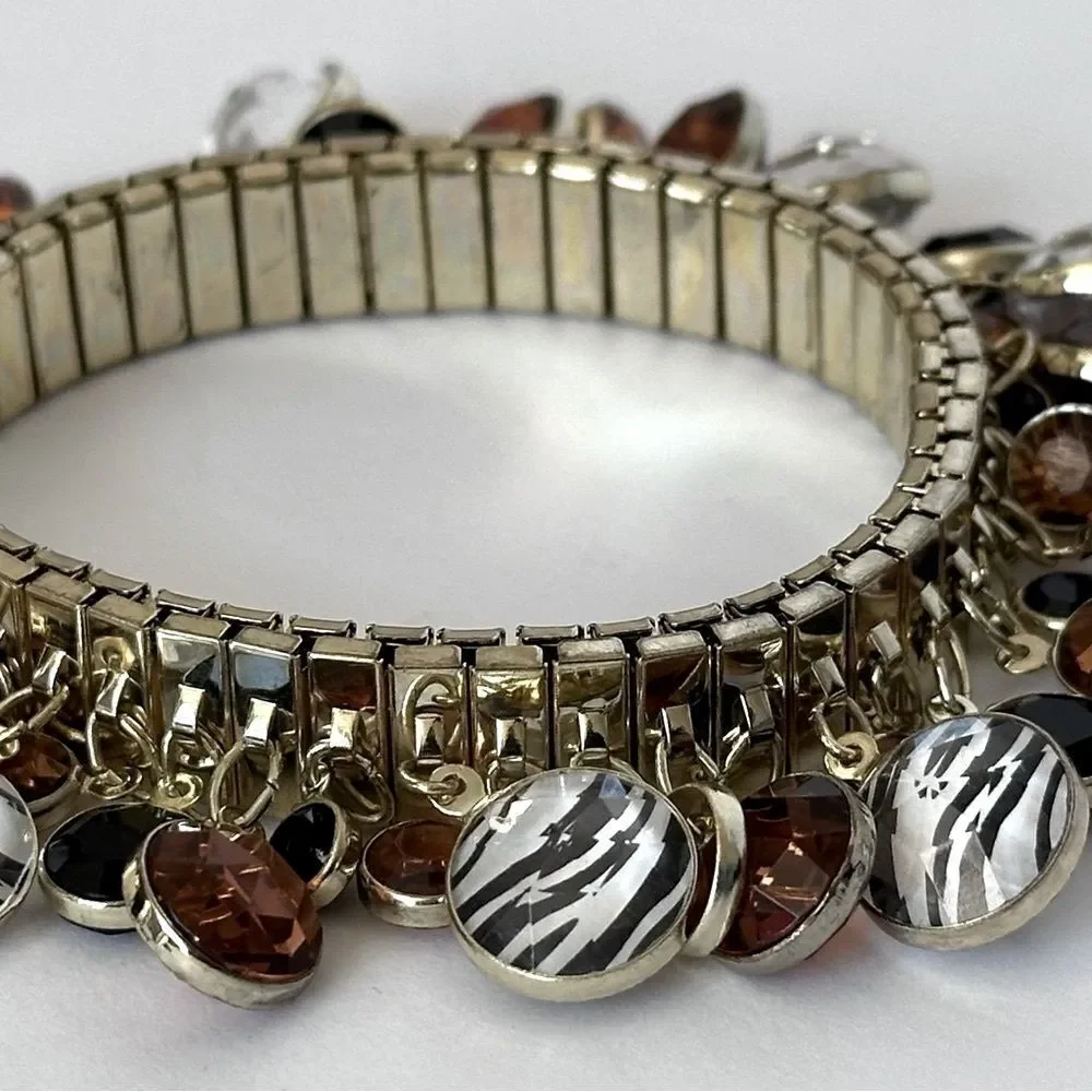 Goldtone Black Amber Zebra Bead Charm Cha Cha Expandable Bracelet Vintage